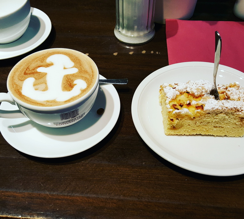 glass, apple cake, cake, saucer, table, ready-to-eat, breakfast, latte, cappuccino, gourmet, coffee - Drink, crockery, 2K, temptation, eating utensil