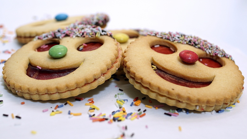 food and drink, carnival, baked pastry item, small cakes, tart - dessert, kids party, cookie, photo, cheerful, 5K, pastry art, color, sweet food, confectionery