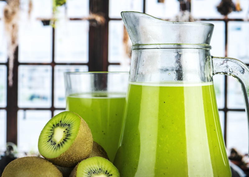 refreshment, transparent, beverage, food, kiwi, macro, freshness, nutrient, wellbeing, vegetarian, food and drink, healthy, juice, green color, glass - material