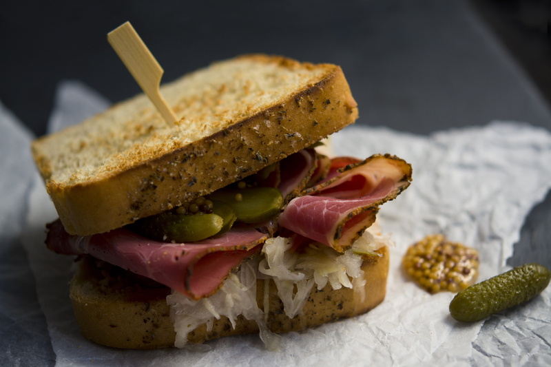 close-up, fruit, 5K, food and drink, brown bread, pickles, meal, ham, slice, wellbeing, no people, beacons, closeup, ready-to-eat, freshness, photo, bread