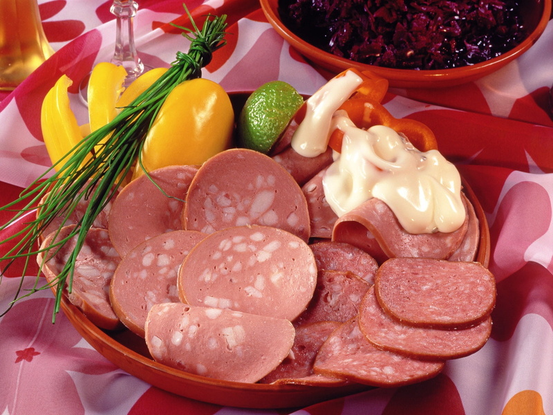 freshness, serving size, bowl, pepper, food and drink, lime, fruit, mayonnaise, indoors, sweet food, sausage, plate, vegetable, 720P, close-up, indulgence