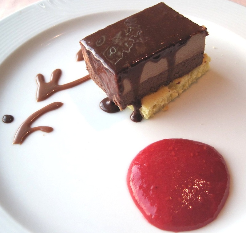 1080P, raspberry sauce, no people, baked, ready-to-eat, freshness, food, food styling, temptation, cake, serving size, sweet, food and drink, unhealthy eating