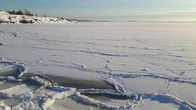 ice, snow, environment, idyllic, covering, land, no people, sunshine, tranquil scene, beach, day, non-urban scene, snowcapped mountain, beauty in nature