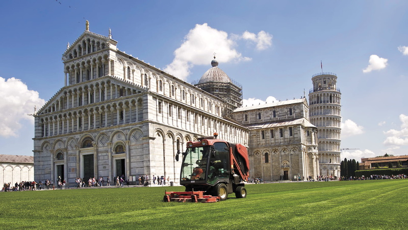 torre di pisa, nature, travel, architecture, tower, cloud - sky, black, tourist attraction, vintage, red, pisa, plant, italy, lawn, vehicle, mowing, tourism