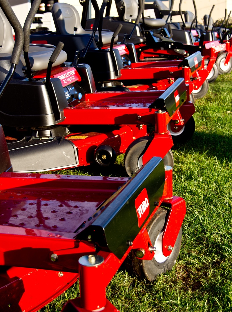 no people, stationary, technology, lawnmower, new, gardening, field, day, outdoors, agricultural machinery, nature, ride-on, equipment, mowers, 2K, mode of transportation