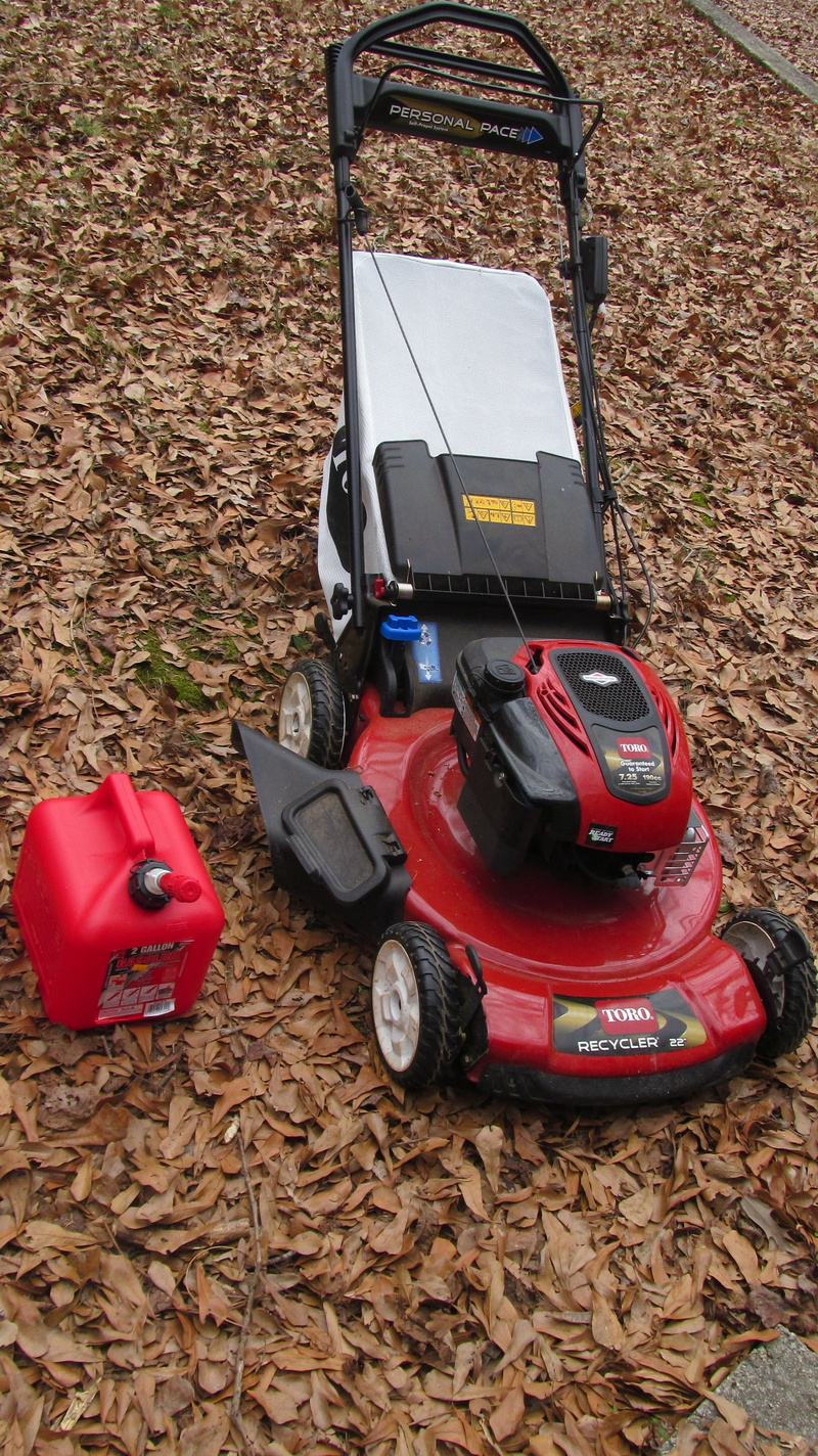 machinery, land vehicle, wheel, transportation, toy car, cut grass, change, toy, land, no people, 2K, mowing, nature, high angle view, agriculture, red
