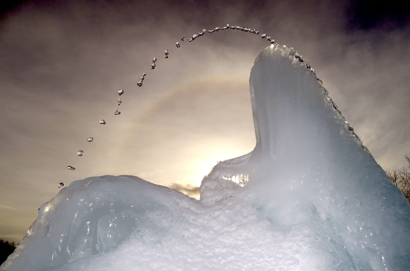 winter, splashing, animals in the wild, water, coldly, fountain, beauty in nature, cold temperature, no people, snow, halo, sunshine, emotion, motion, drops