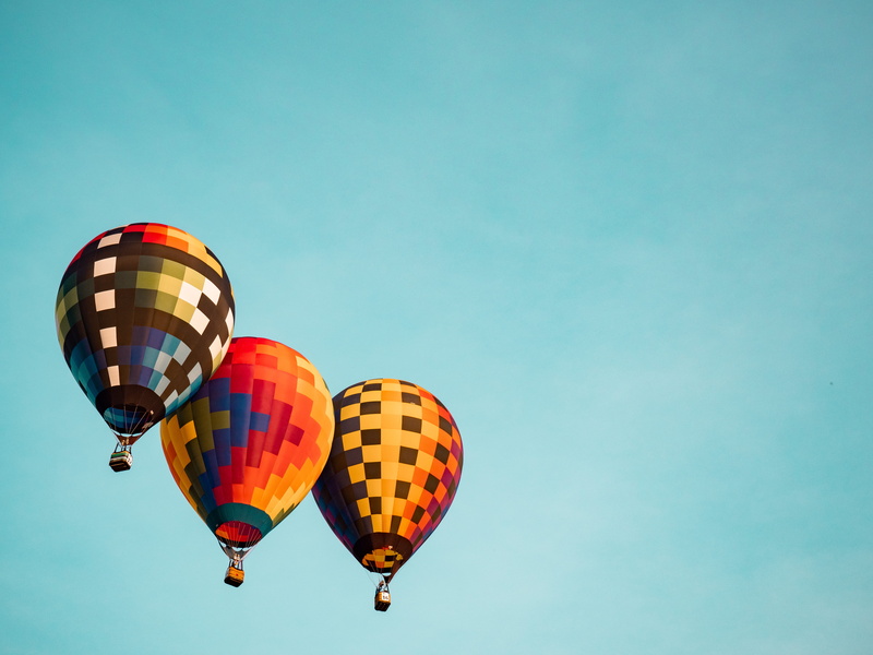 transport, air vehicle, festival, outdoors, hot, celebration, day, fly, frankenmuth, clear sky, transportation, balloon, low angle view, recreational pursuit