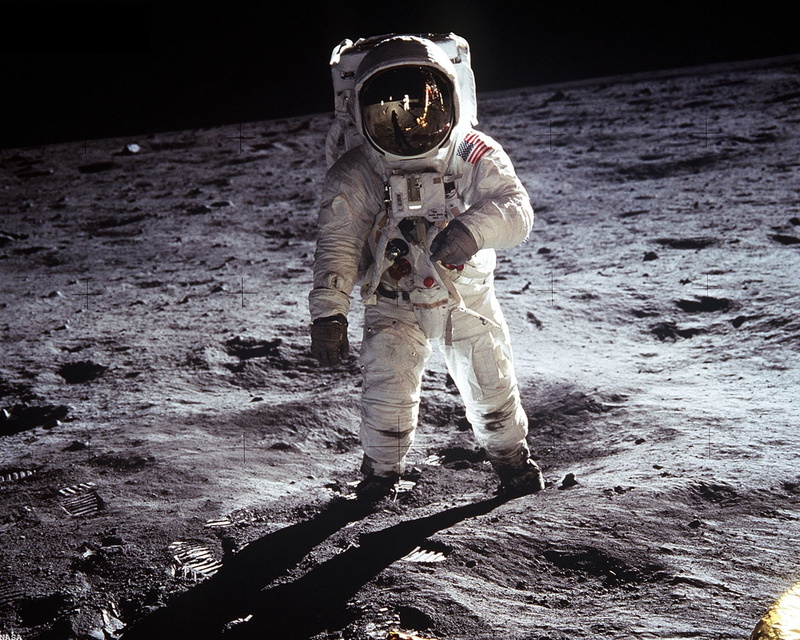 cosmonaut, big, travel, art, lie, hd, 720P, suits, moons, outer, space, astronauts, outer space, USA, Moon, space suits
