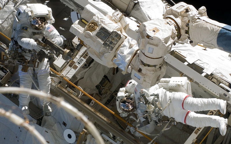 1080P, cosmonauts, survival, suits, ship