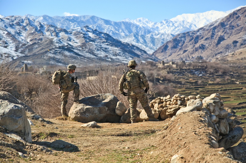 scenics - nature, soldiers, clothing, uniform, day, army soldier, army, nature, combat-ready, daytime, government, war, adult, full length, adventure, men