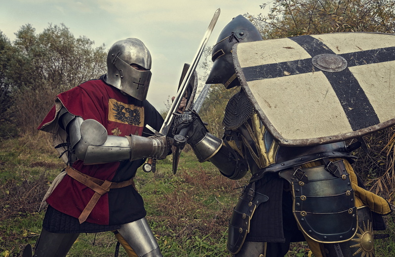 protection, security, knights, swords, suit of armor, uniform, history, medieval, grey, battle, real people, the fight, knight, conflict, 5K, warrior - person