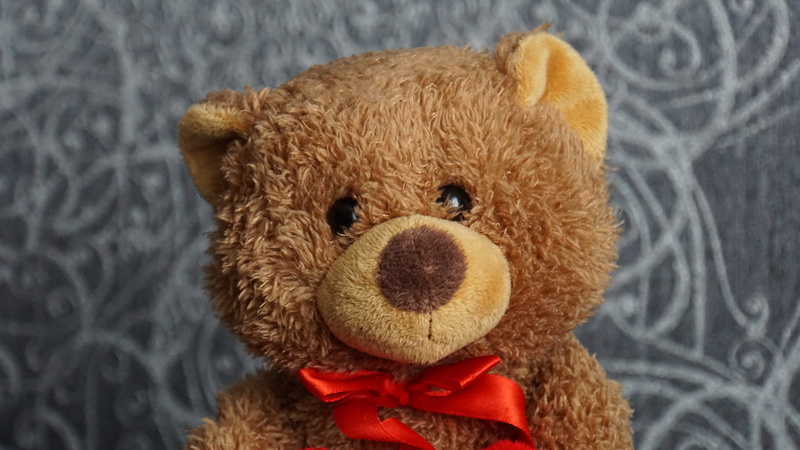 teddy, 5K, softness, children toys, furry teddy bear, focus on foreground, stuffed toy, teddy bear, valentines day, single object, brown, ill, satisfaction