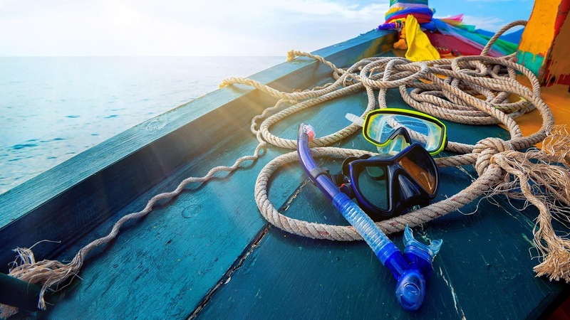 fishing net, colorful, day, sky, tied up, rope, masks, blue, nautical vessel, clear, sea, 1080P, water, fishing boat, diving, sunlight, ocean, scuba, horizon over water