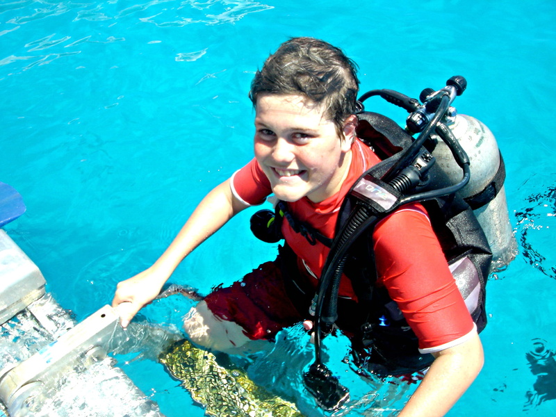 underwater, young, cairns, sunny, aussie, one person, water, 2K, smiling, smile, blue, swimming pool, ocean, swimming, day, high angle view, adventure