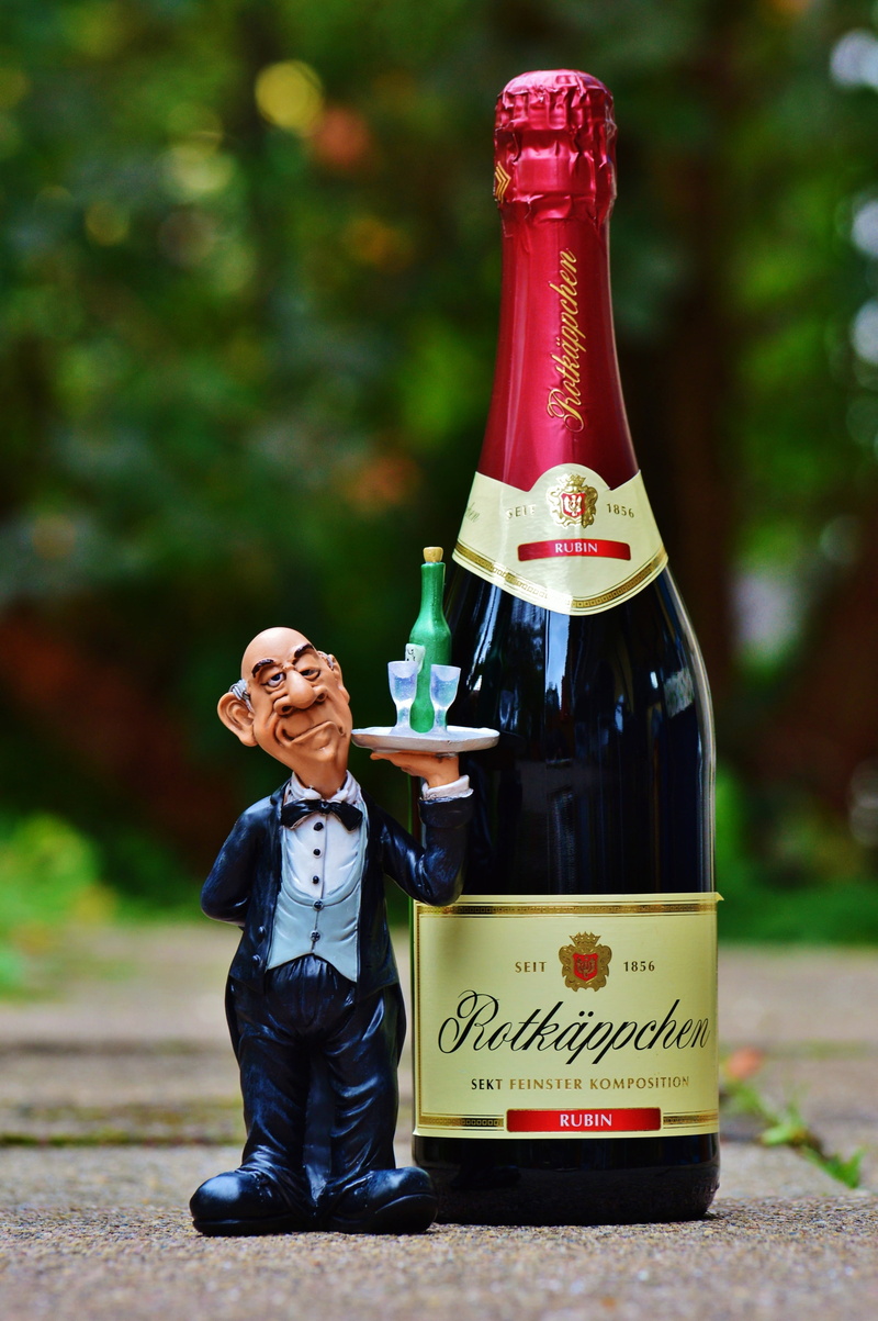 4K, drink, casual clothing, champagne, happiness, restaurant, day, childhood, refreshment, cozy, real people, focus on foreground, waiter, gastronomy