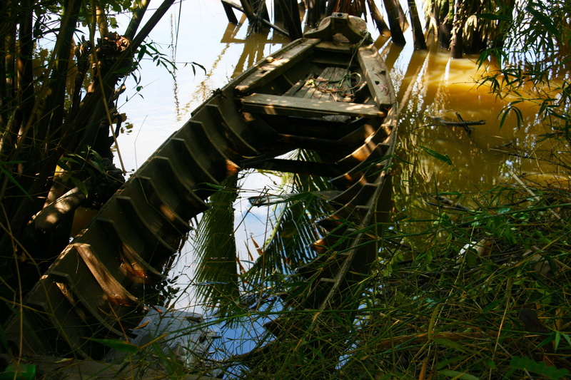 danger, forrest, no people, reflection, abandoned, lake, leaf, damaged, nature, coast, river, ruin, plant, bridge - man made structure, amazon, shipwreck