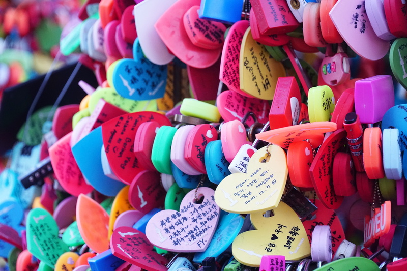 full frame, small business, close-up, market, 4K, heart, seoul, large group of objects, variation, backgrounds, market stall, ntower, text, business, choice