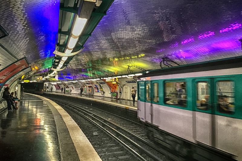 4K, lighting equipment, dark, transportation, train, railroad station, mode of transportation, architecture, human, travel, metro, built structure, platform