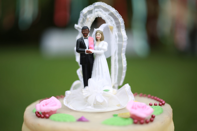 bridegroom, love, uganda, couple - relationship, wedding, 5K, event, dolls, celebration, positive emotion, bride, white, german, icing, baked, adult, dessert