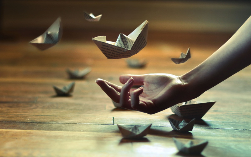 hands, 2K, paper boats