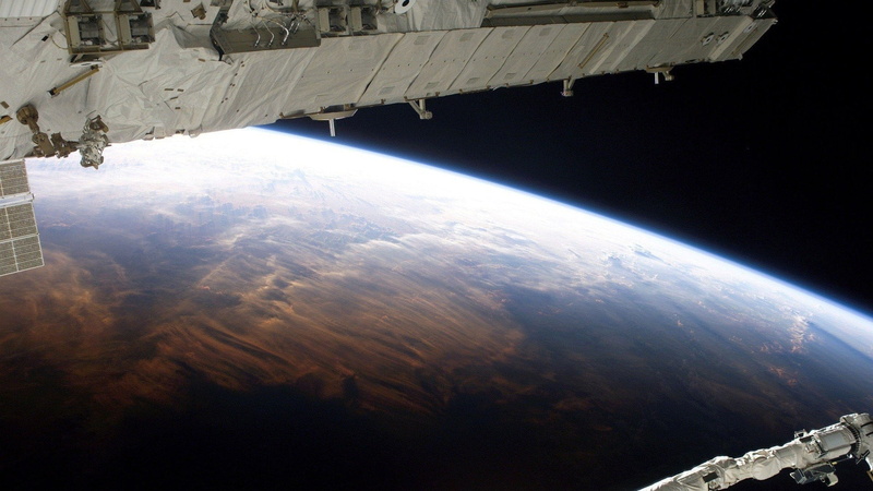 environment, urban skyline, air vehicle, planet - space, inflatable, white, orbiting, space station, no people, horizon, 1080P, planet earth, Earth, pool