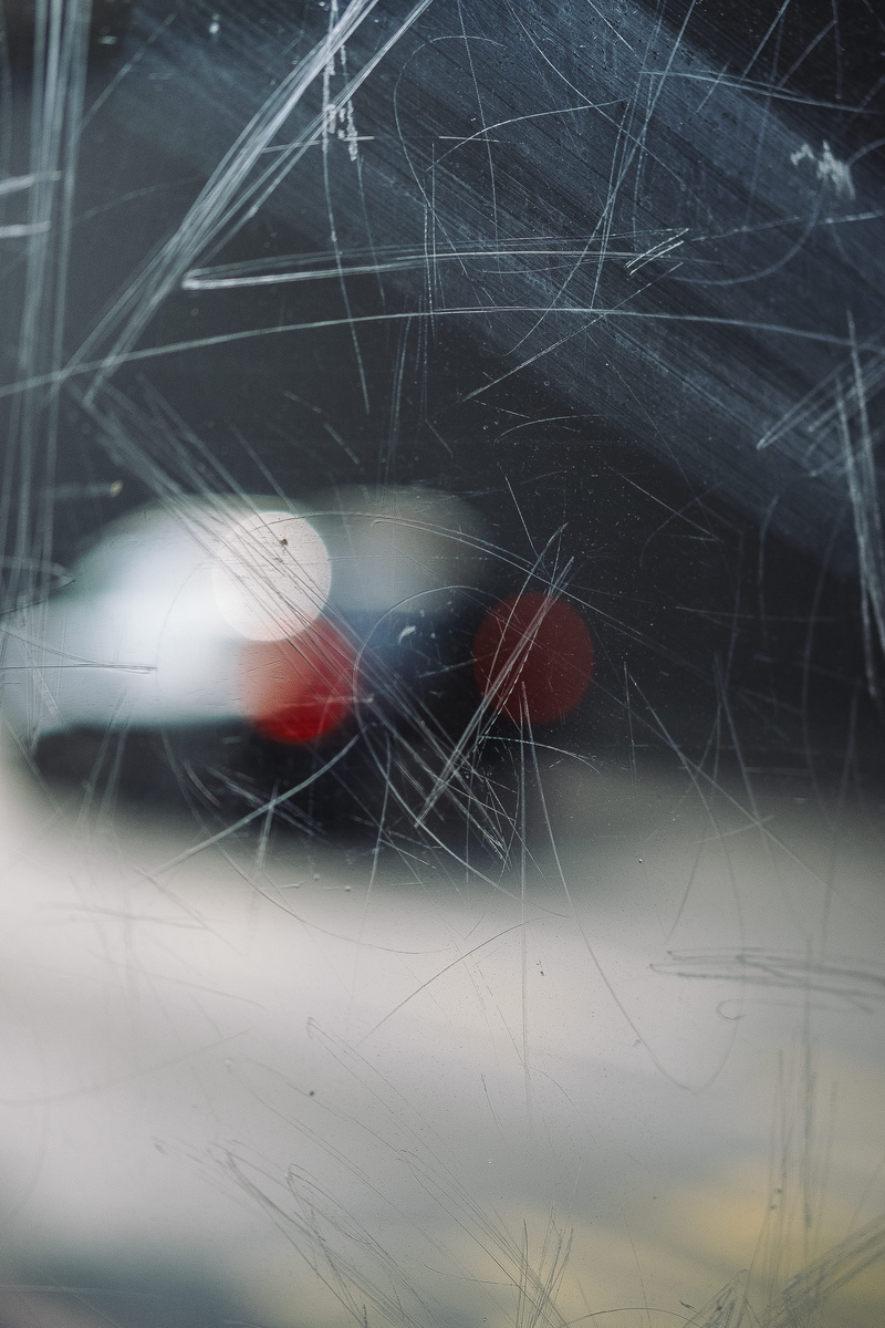 4K, scratch, blur, city, close up, misfortune, car, windshield, abstract, bokeh, backgrounds, fujifilm, glass, urban, decay, minimal, road, red, london