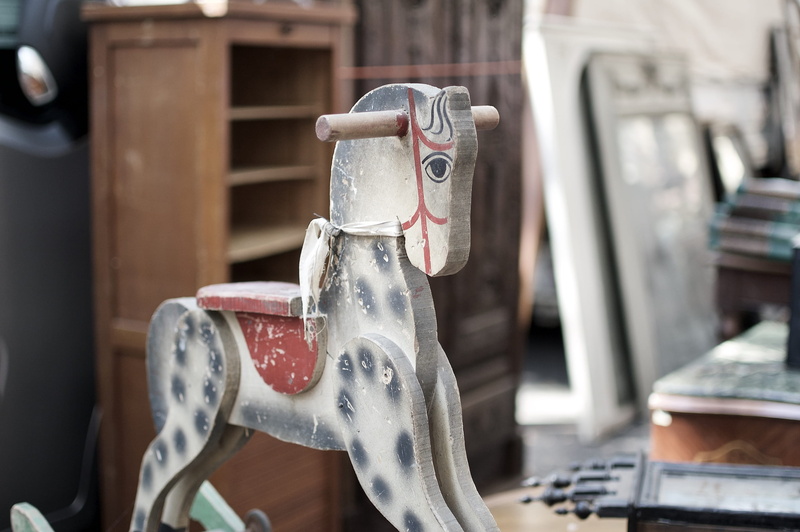 robot, banister, industry, overcoat, letterbox, security, absence, figurine, furniture, day, close-up, technology, clothing, machine part, machinery, theme park
