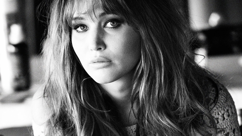 720P, lifestyles, monochrome, women, contemplation, looking at camera, Hollywood, headshot, celebrity, front view, young adult, indoors, Jennifer Lawrence