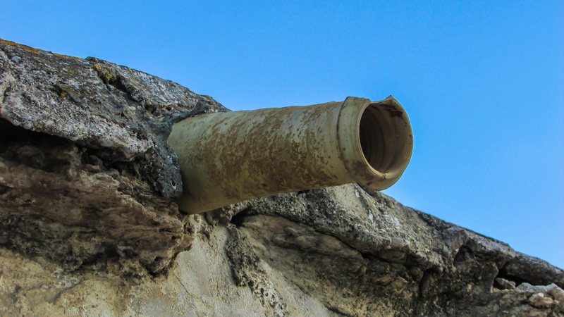 Drainpipe, mountain, copy space, the past, pottery drainpipe, 4K, aged, house, clear sky, sky, history, blue, Pottery, day, metal, rock - object, pipe - tube