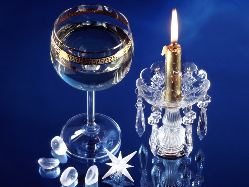flame, 720P, no People, lighting Equipment, colored background, glowing, glass, crystal, light - Natural Phenomenon, studio shot, black background, wine