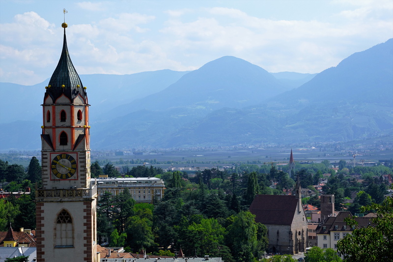 easter, wood, spirituality, 5K, tower, cloud - sky, mountains, building exterior, south tyrol, festival, outdoors, church, sky, tree, belief, travel destinations
