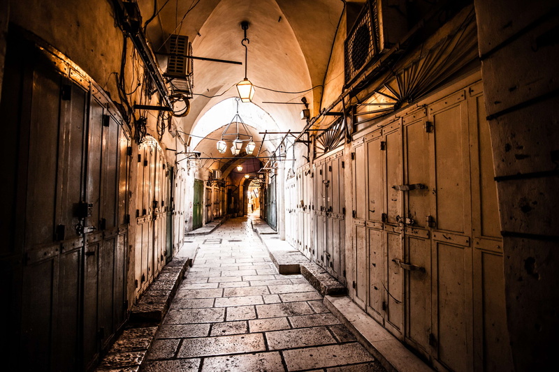 lighting equipment, ancient alley in jewish quarter, jerusalem, alley, day, arch, built structure, old, direction, 4K, illuminated, architecture, arcade
