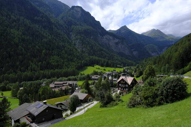 houses, cottages, carinthia, mountain range, day, 5K, city, house, residential district, outdoors, chalet, tree, alpine, beauty in nature, sky, valley