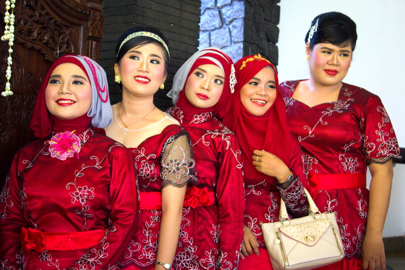 red, style, decoration, young adult, happiness, festival, wedding, design, feminine, people, young, women, designing, standing, 4K, leisure activity, traditional clothing