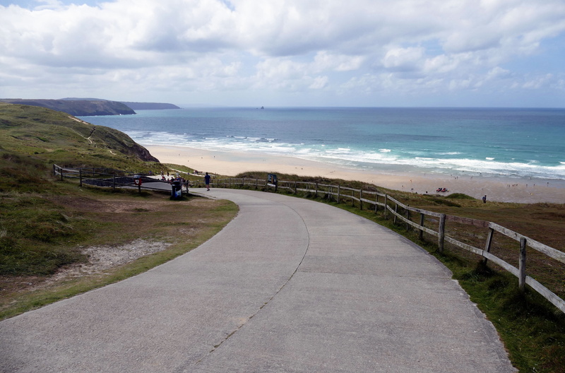 cliff, beauty in nature, bay, newquay, waves, rocky, perran, coastline, non-urban scene, uk, beaches, seaside, cloud - sky, 2K, path, beach, sand, atlantic