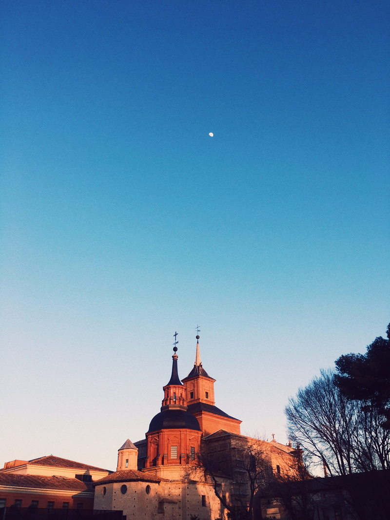trip, copy space, clear sky, 4K, travel, tree, luna, building exterior, outdoors, the past, españa, religion, travel destinations, moon, nature, alcala