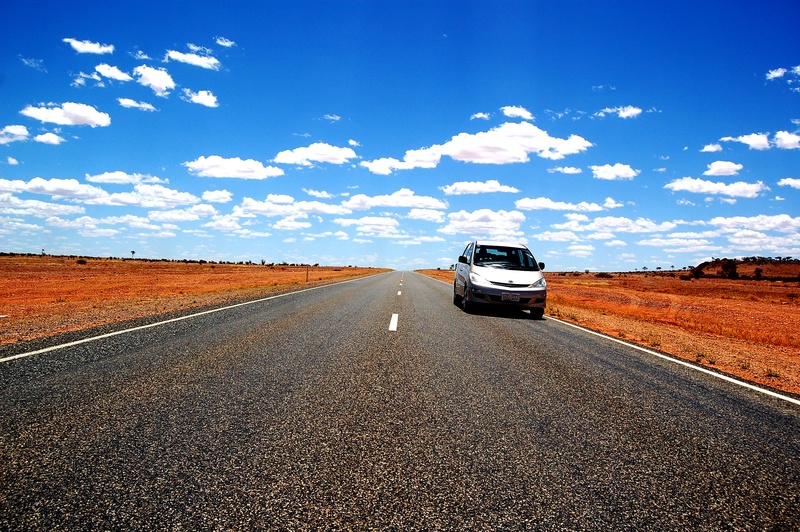 non-urban scene, motor vehicle, travel, car rental, bush, car, day, auto, sky, loneliness, outback, road, marking, beauty in nature, pkw, arid climate