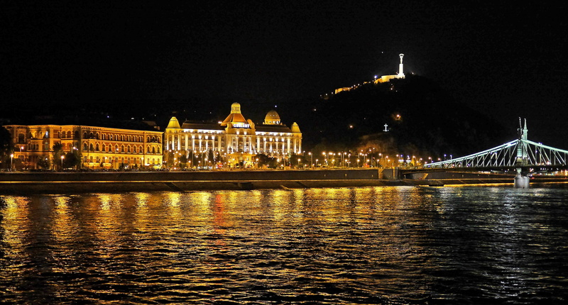 no people, famous Place, water reflection, danube bridge, capital, illumination, city trip, politics and government, europe, architecture, reflections