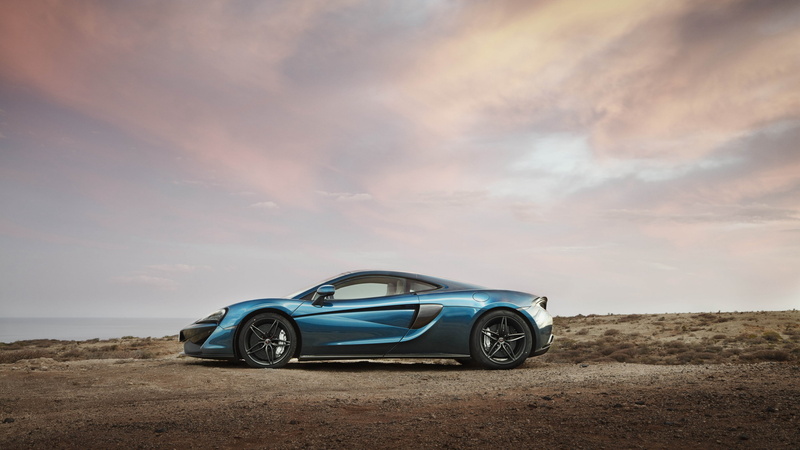 clouds, 4K, landscape, horizon, car, McLaren, McLaren 570GT, nature, sports car, field, vehicle, Super Car