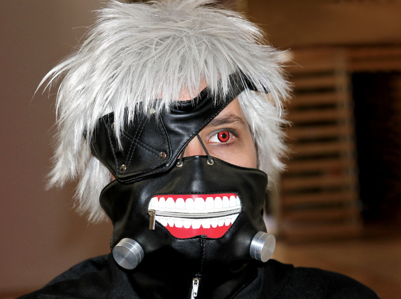 fair, panel, focus on foreground, dress up, winter, headshot, front view, lifestyles, portrait, cosplay, japantag, monster, kenkaneki, men, one person