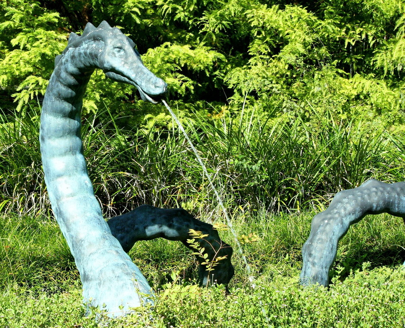 sunlight, land, mammal, Fountain, mythical, creature, Garden, green color, grass, animal themes, day, sea serpent, 1080P, animal, bronze, animal wildlife