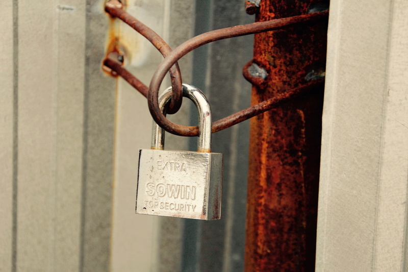 protection, rusty, hanging, emotion, positive emotion, western script, lock, security, castle, privacy policy, padlock, message, shut off, castles, focus on foreground