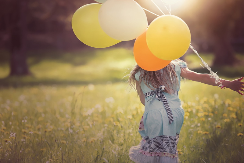 one person, fashion, meadow, joy of life, field, people-photography, hair, blue, attitude to life, fun, sunlight, hairstyle, rural scene, balloon, females