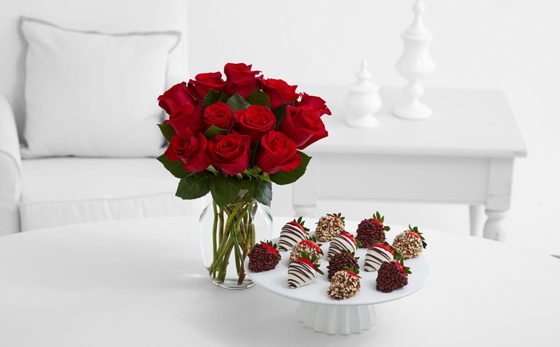 valentinesday, Gift, vase, Berries, Beautiful, Love, Fruits, Roses, bouquet, freshness, Aero, Fancy, Romantic, beauty in nature, flower, floral, nuts, ChocolateCoveredStrawberries