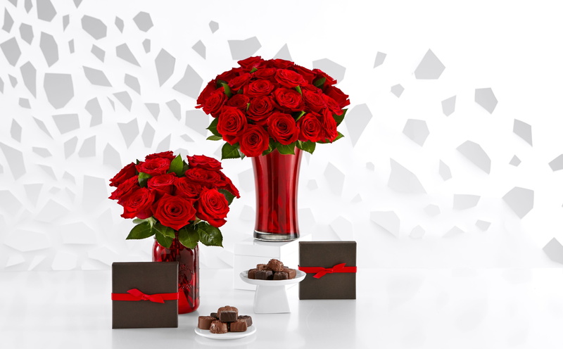 Flowers, no people, redroses, Holidays, vulnerability, Chocolate, petal, proflowers, Roses, flowering plant, Love, Romantic, flower head, indoor, Vase