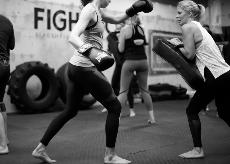 training, kickboxing, 2K, white and black