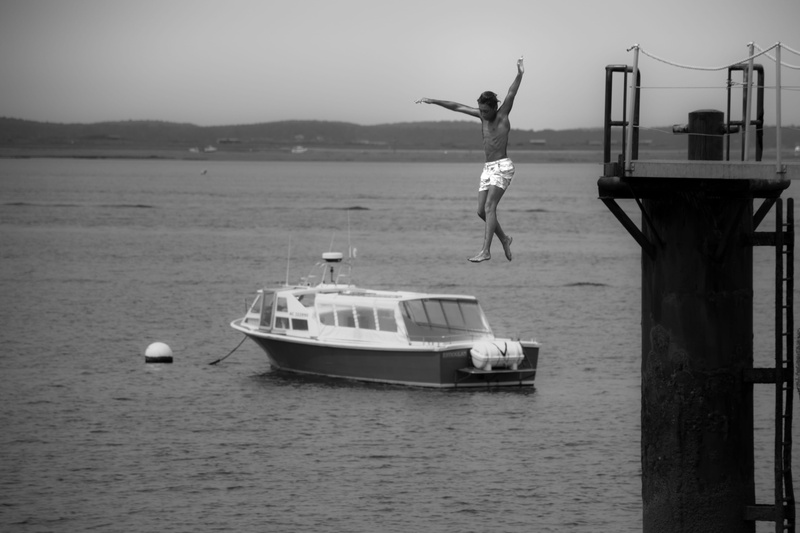 beauty in nature, real people, one person, 5K, human arm, sky, day, waterfront, france, nautical vessel, nature, arcachon, leisure activity, sea, lifestyles