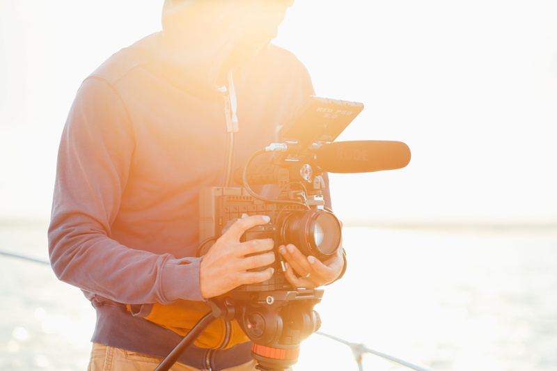 men, music, human, casual clothing, occupation, bassin darcachon, video camera, digital camera, red camera, sunlight, photographer, standing, bertrand bouchez