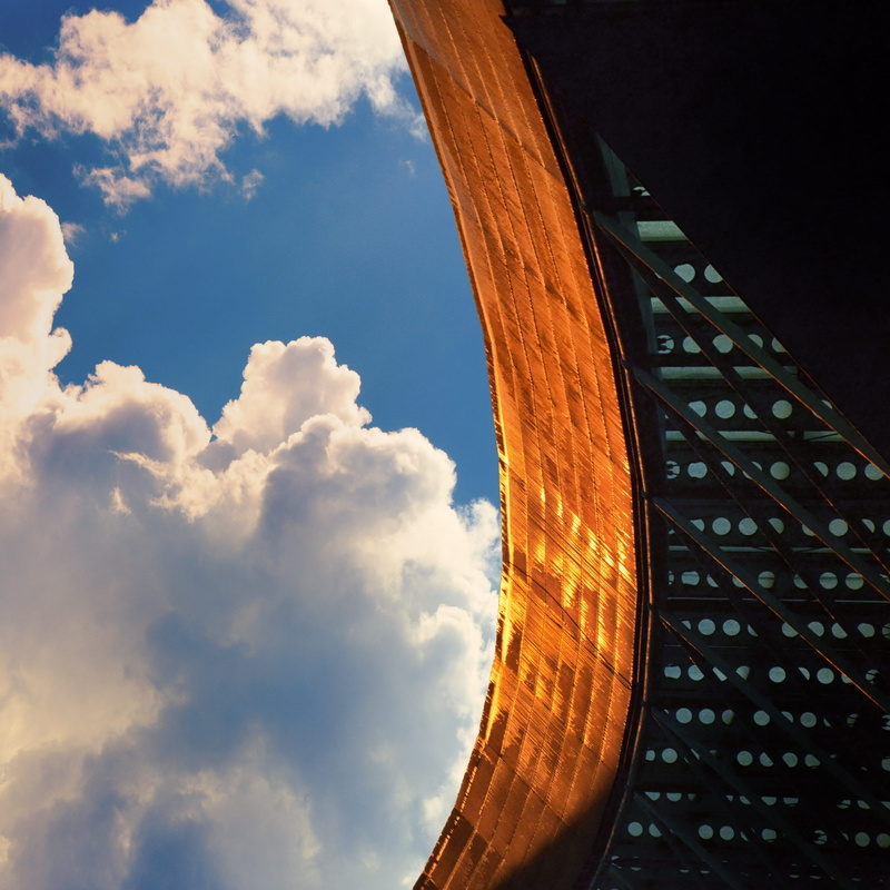 sunlight, travel, soleil couchant, ciel, architecture, sky, scenics - nature, built structure, metal, nature, nuages, no people, directly below, railing